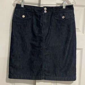 ✨WHITE HOUSE BLACK MARKET BLANC Denim Skirt Size 6